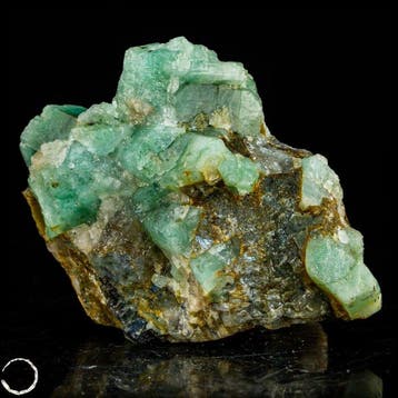 Zeldzame natuurlijke smaragd-ruwe steen op matrix – intens, Verzamelen, Mineralen en Fossielen