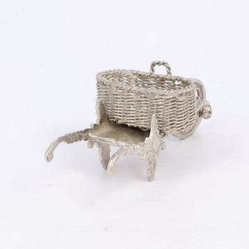 Herbert Hooijkaas - Kruiwagen met mand - Figurine - Argent