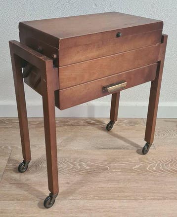 Naaidoos - Hout