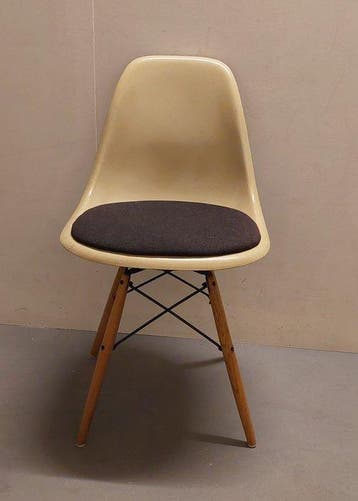 Vitra - Charles & Ray Eames - Stoel - Polyester, Textiel,