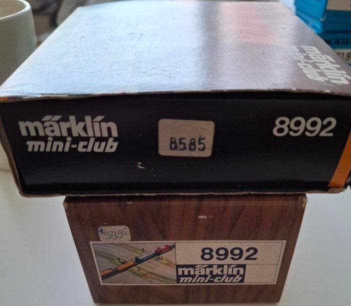 Märklin Z - 8992 - Modeltreinlandschap (2) - Twee, Hobby & Loisirs créatifs, Trains miniatures | HO