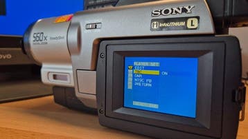 Sony CCD-TRV78E Hi8 camera