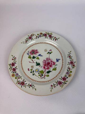 Drie Famille Rose-borden met bloemmotieven - Porselein -