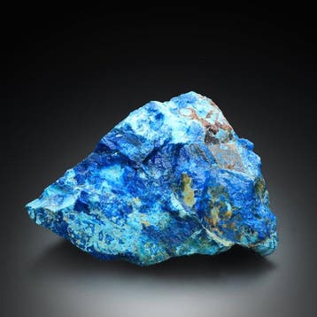 Sans réserve. Shattuckite inhabituelle avec malachite