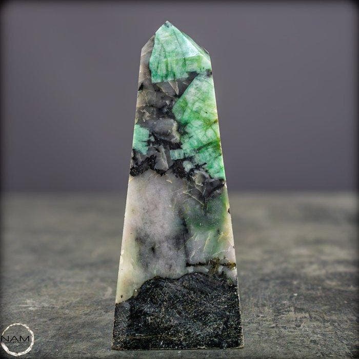 Natuurlijke smaragdobelisk - Topkwaliteit- 275.78 g, Antiek en Kunst, Curiosa en Brocante