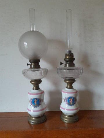 Lampe à pétrole (2) - Porcelaine