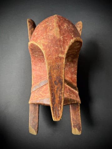 Masker voor Elmo Ogbodo Enyi (Geest van de Olifant), Izzi