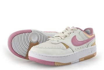 Nike Sneakers in maat 37, Kleding | Dames, Schoenen, Overige kleuren, Verzenden, Nike, Sneakers