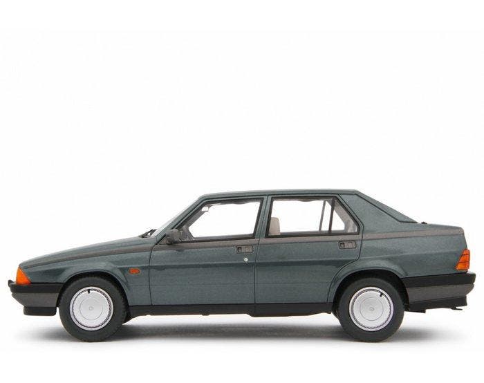 Laudoracing 1:18 - Model sedan - Alfa Romeo 75 1.6/1.8 1985, Hobby & Loisirs créatifs, Voitures miniatures | 1:5 à 1:12