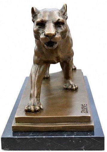 Beeldje - Lioness - Brons, Marmer