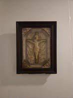 Religieus lijst met een crucifix - 35 x 46 cm - Antiek -, Antiek en Kunst