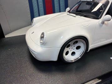 GT Spirit 1:18 - Modelauto - Porsche 911 RWB Strosek GIGA -, Hobby en Vrije tijd, Nieuw