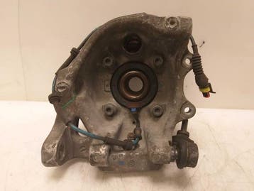 Fusee links-achter Maserati Quattroporte O81671
