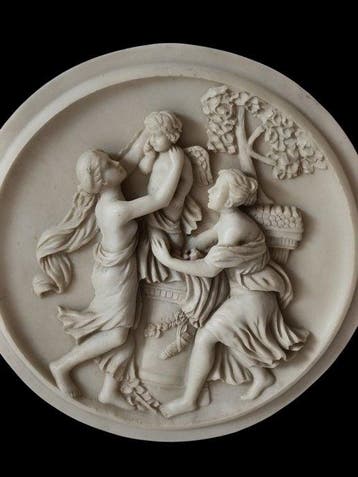 Sculpture, Giovani donne che accudiscono un Angioletto -