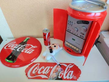 Coca-Cola - enseigne, radio, appareil photo, labubu et