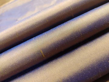 Zijden shantung E 686 1,30 x 5,90 m - Textiel - 590 m - 130