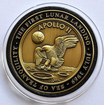 Een medaille (zeldzame uitvoering, slechts 2500 gemaakt)