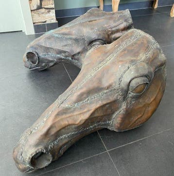 Beeld, Handcrafted Horseheads - EACH Head: L 63 cm x H 35 cm
