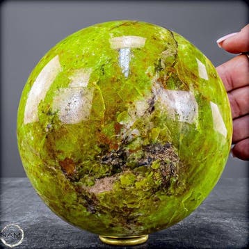 Stralende groene opaalbol – Het juweel van het leven in, Verzamelen