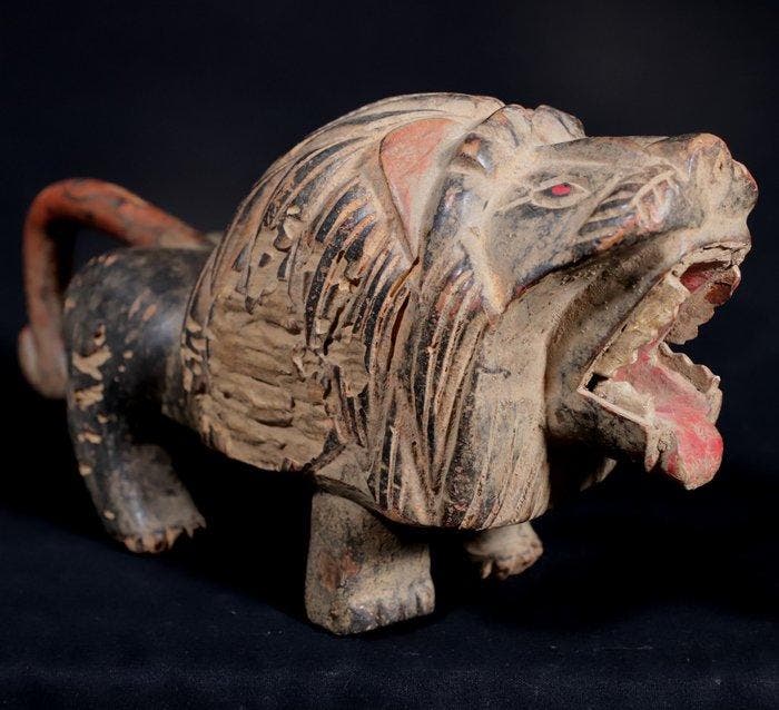 Figuur - Fon Lion - 42 cm - Burkina Faso, Antiek en Kunst, Kunst | Niet-Westerse kunst