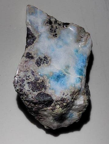 Larimar hoge kwaliteit-AAA ruw- Geen minimumprijs- 144.29 g