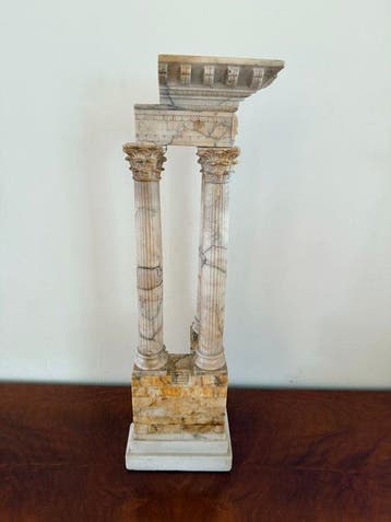 Statue, Estitver - 55.7 cm - Marbre de Sienne - 1880, Antiquités & Art