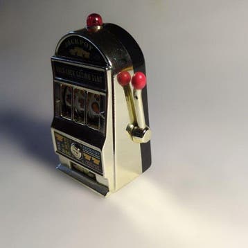 Miniature Slot Machine Magnet “Gold Luck Casino Slot” — Las