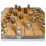 Jeu déchecs - acier, bronze, liège