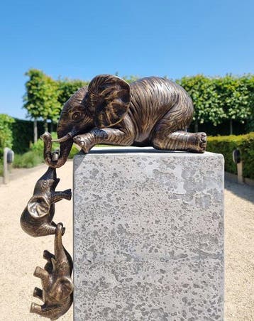 Figurine - Falling elephants - Bronze, Antiquités & Art