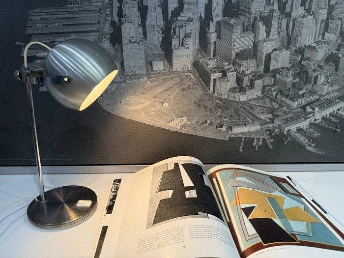 Lampe de table - Eyeball réglable en hauteur - Acier,, Antiquités & Art, Antiquités | Éclairage