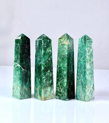 Groene jade steen kristal obelisk tafel of kantoor décor, Huis en Inrichting, Nieuw
