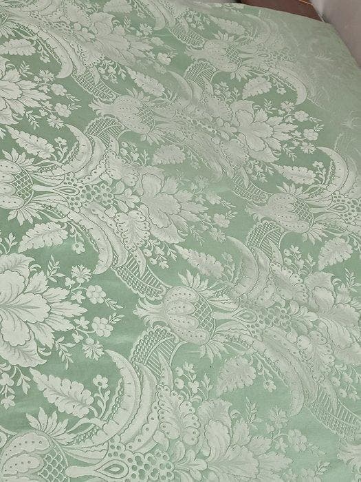 Textiel - 400 cm - 140 cm - Italiaanse klassieke damast, Antiek en Kunst, Antiek | Tapijten, Tafelkleden en Textiel