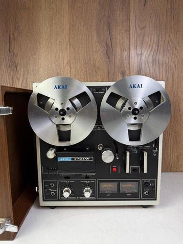 Akai - 1721W Reel-to-reel deck 18 cm