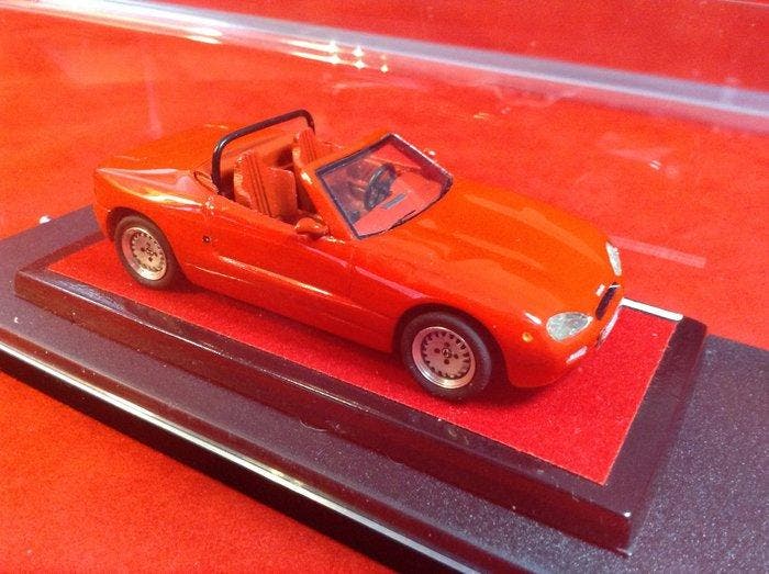 Alezan - made in France 1:43 - Model raceauto - Minari Alfa, Hobby en Vrije tijd, Modelauto's | 1:5 tot 1:12