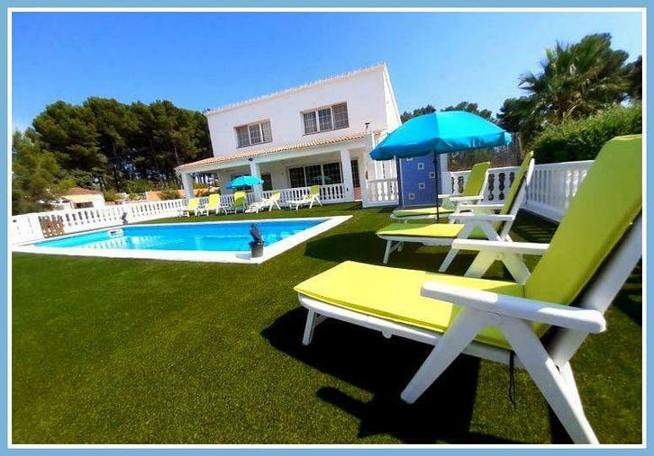 Luxe Villa  : LAST MINUTE in JUNI nu vanaf 775 euro!, Vakantie, Vakantiehuizen | Spanje, Landelijk, Costa Dorada, Aan zee, In bergen of heuvels