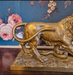 Het triomf van het licht boven de schaduwen: monumentale