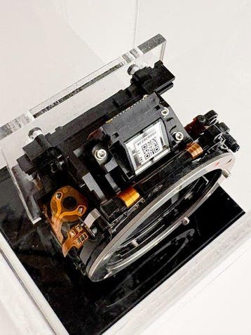 Sony Official Sony Alpha Translucent Mirror Technology
