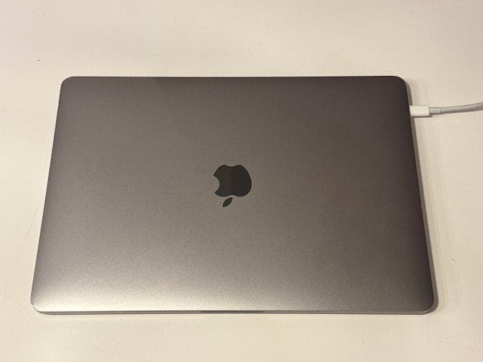 Apple MacBook Pro 13.3, Core(TM) i5 10th Gen, 16 GB RAM,, Games en Spelcomputers, Spelcomputers | Overige Accessoires