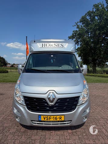 Prachtige Renault paardencamionette uit 2017!, Ophalen, Zo goed als nieuw, Polyester, 2-paards trailer