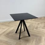 Design Pedrali Arki 4 tafel, (hxbxd) 72x69x69 cm, zwart, Huis en Inrichting, Tafels | Eettafels, Gebruikt, Metaal