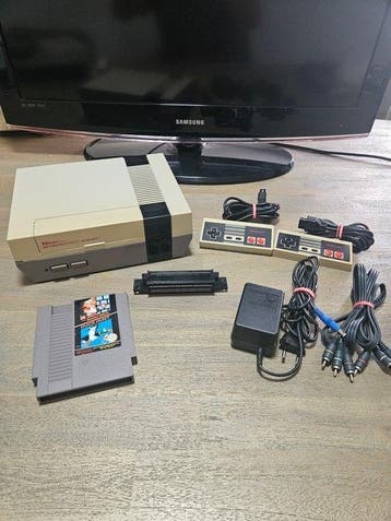 Nintendo - Nes - Nintendo Entertainment System (NES) Set -