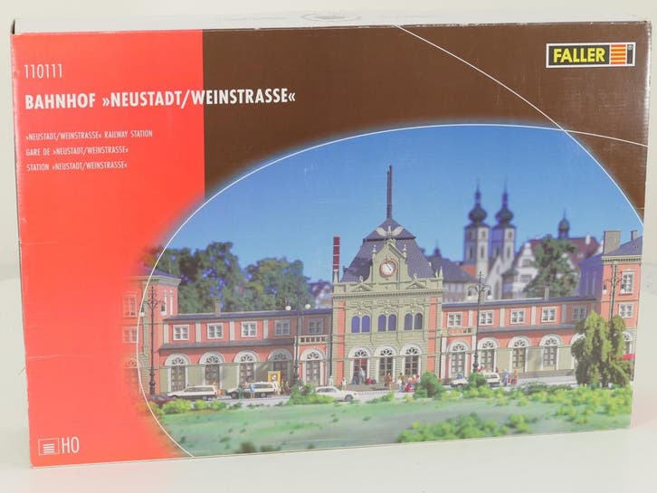 Schaal H0 Faller 110111 station Neustadt/Weinstraße bouwd.., Hobby & Loisirs créatifs, Trains miniatures | HO, Enlèvement ou Envoi