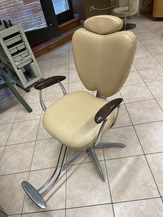 GAMMA & BROSS - Giugiaro Design - Kappersstoel (2) - Staal,, Antiquités & Art, Antiquités | Meubles | Chaises & Canapés