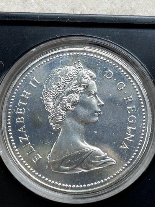 Canada. Elizabeth II. 1 Dollar 1974-1975 (2 Stk. in PP), Timbres & Monnaies, Monnaies | Europe | Monnaies non-euro