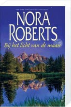 Bij het licht van de maan (Special) 9789402724103, Boeken, Verzenden, Gelezen, Nora Roberts