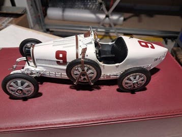CMC 1:18 - Voiture de sport miniature - CMC 1:18 - Modellino