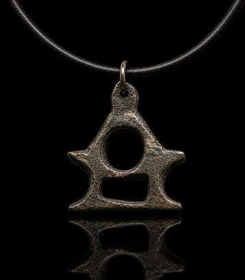 Middeleeuwen / Vikingertijd Brons Opengewerkt amulet-hanger