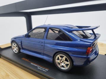 IXO 1:18 - Voiture miniature - Ford Escort RS Cosworth -, Nieuw