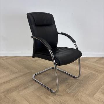 vergaderstoel, zwart leder - chroom, Huis en Inrichting, Stoelen, Gebruikt, Zwart, Eén