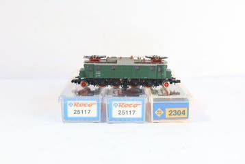 Arnold, Roco N - 2456/2304/25117 - Treinset (1) - BR 117 en, Nieuw